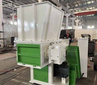 Máy hủy thùng nhựa